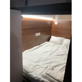 Капсулы в смешанном номере на 4 места, с увеличенными кроватями